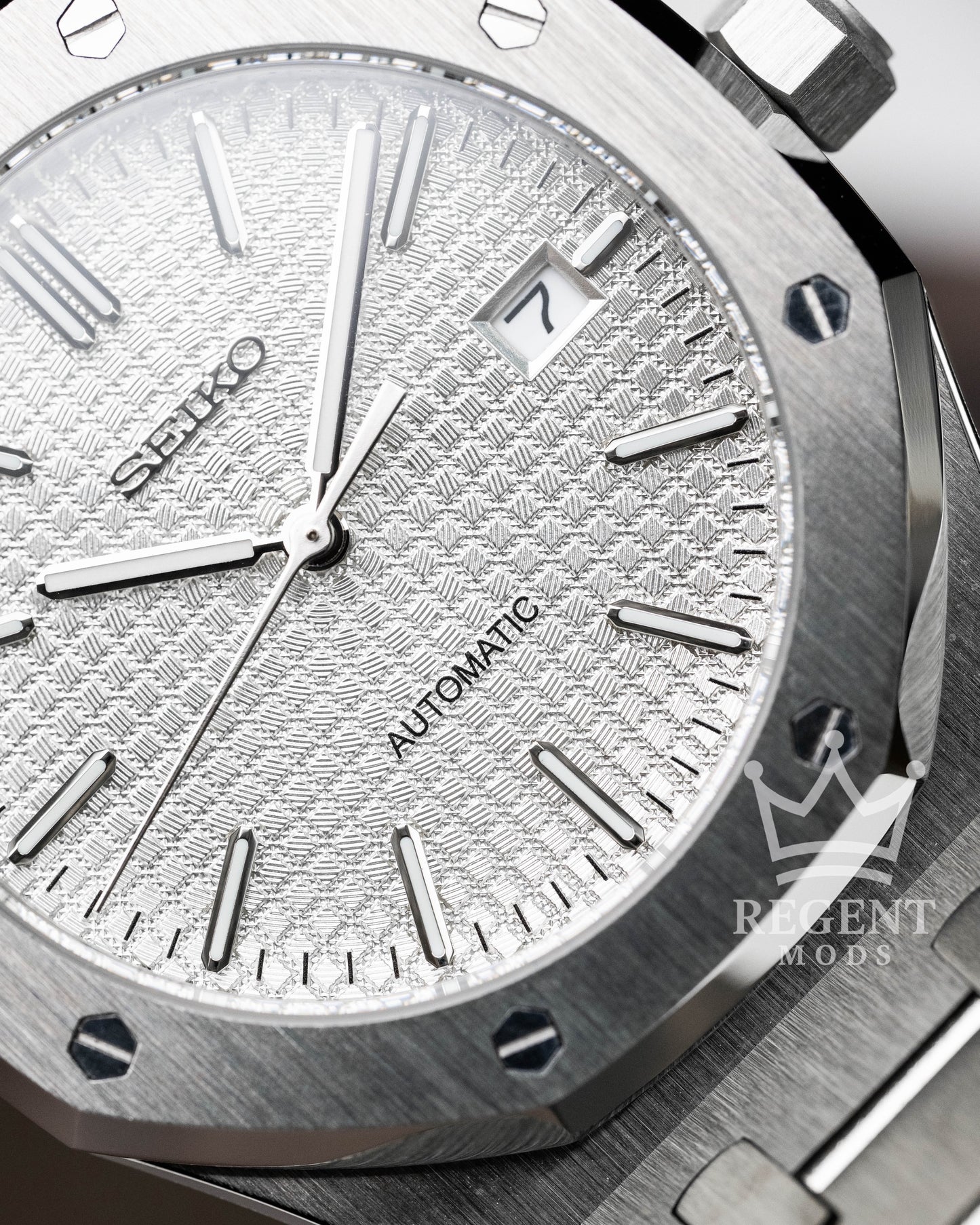 Automatic Seiko Mod Seikoak AP Royal Oak With Silver Waffle Textured Dial And Stainless Steel Integrated Bracelet