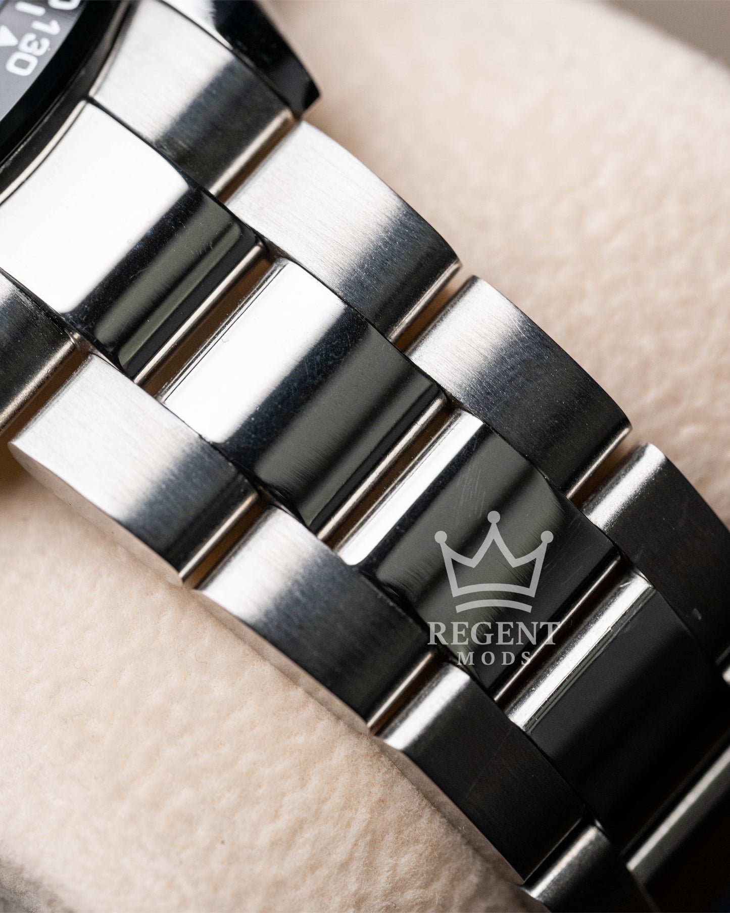 Oyster Steel Bracelet