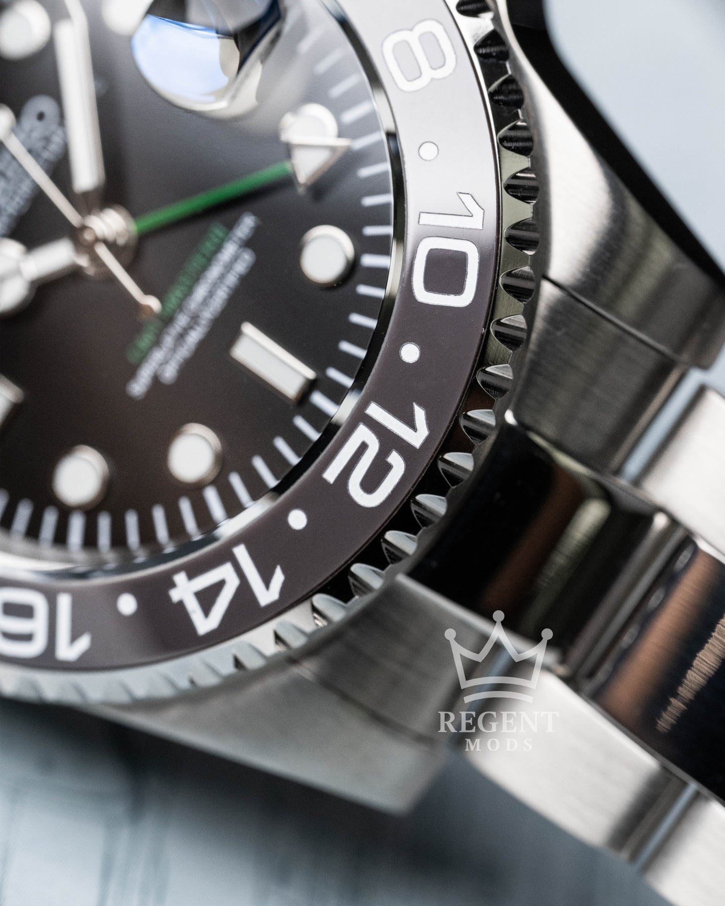 Seiko Mod Bruce Wayne GMT-Master II With Black Grey Bezel And Green GMT Text And Hands On Oyster Bracelet