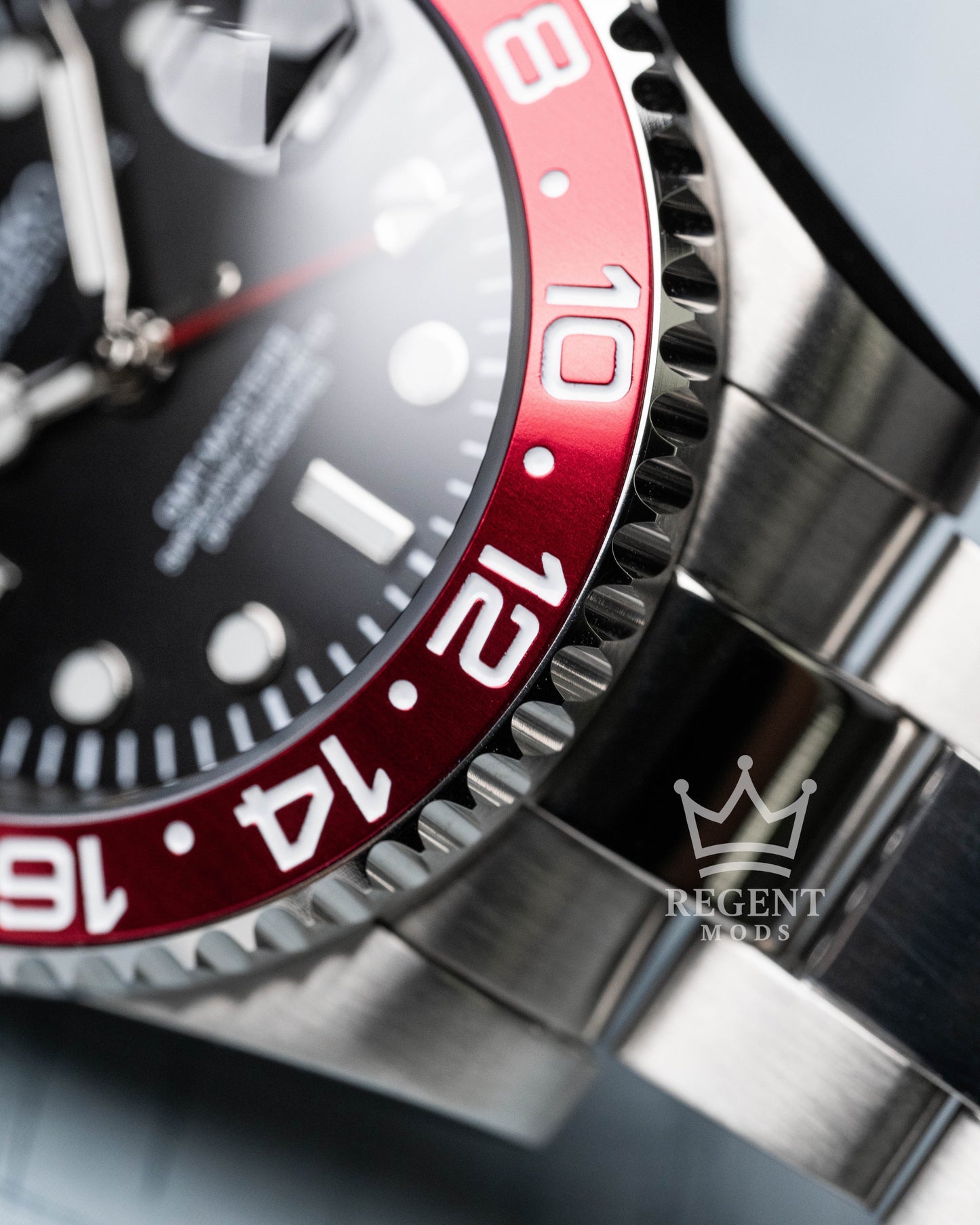 Seiko Mod GMT-Master II Pepsi With Red And Blue Pepsi Bezel Black Dial And Stainless Steel Bracelet