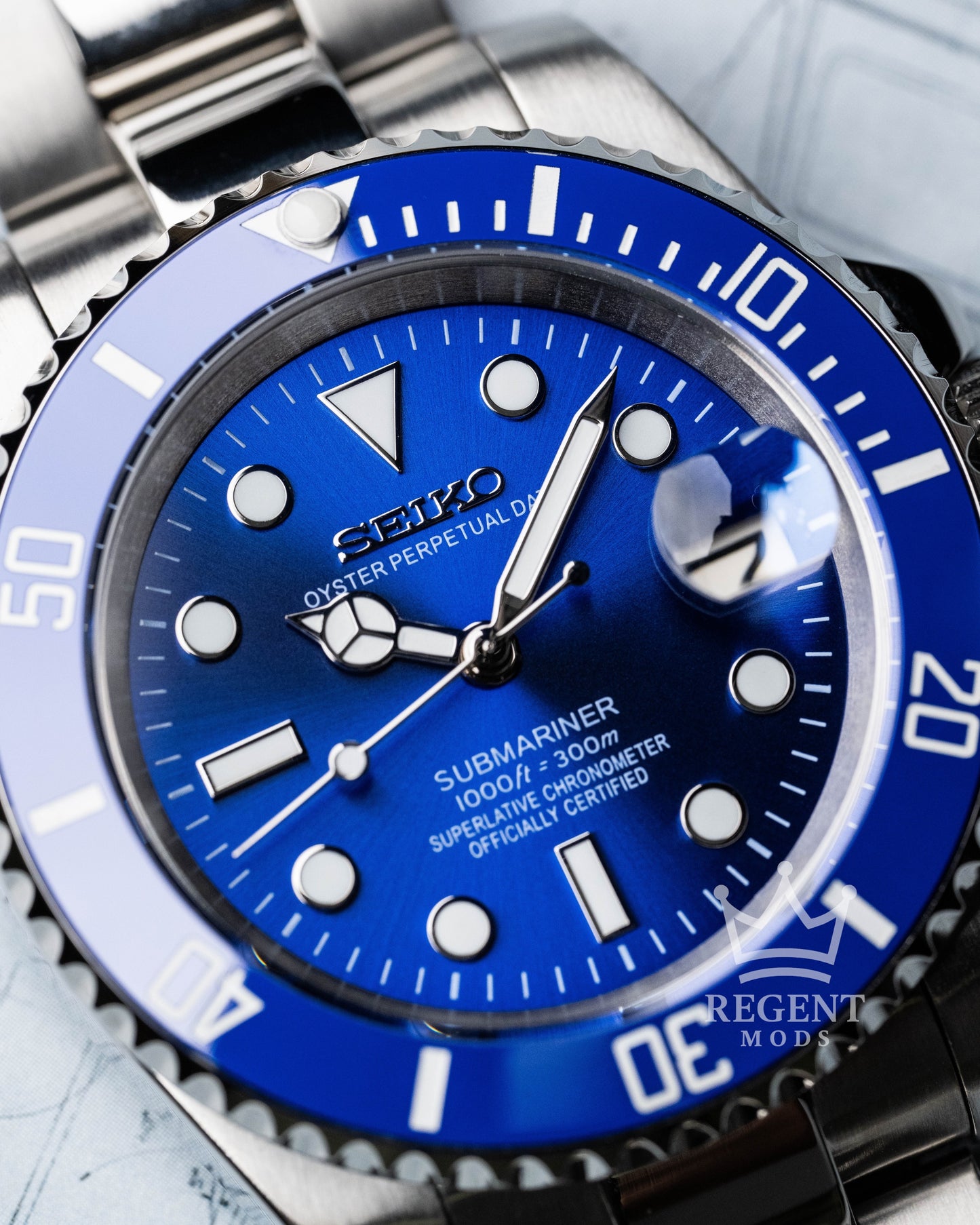 Seiko Mod Submariner Smurf In Sunburst Blue Dial With Matching Blue Bezel And Stainless Steel Bracelet
