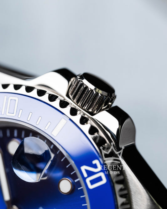 Seiko Mod Submariner Smurf In Sunburst Blue Dial With Matching Blue Bezel And Stainless Steel Bracelet