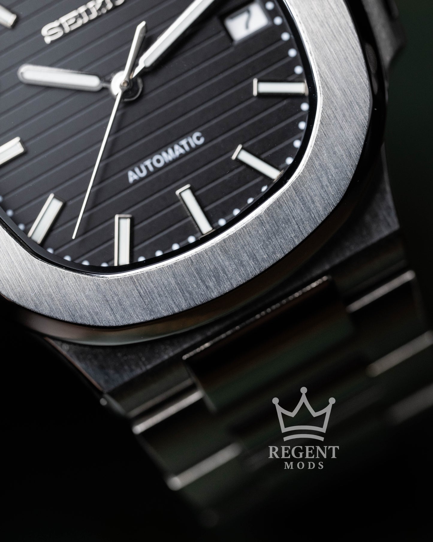 Seiko Mod Nautilus Homage Black Dial Seikonaut With Brushed Steel Case And Integrated Bracelet