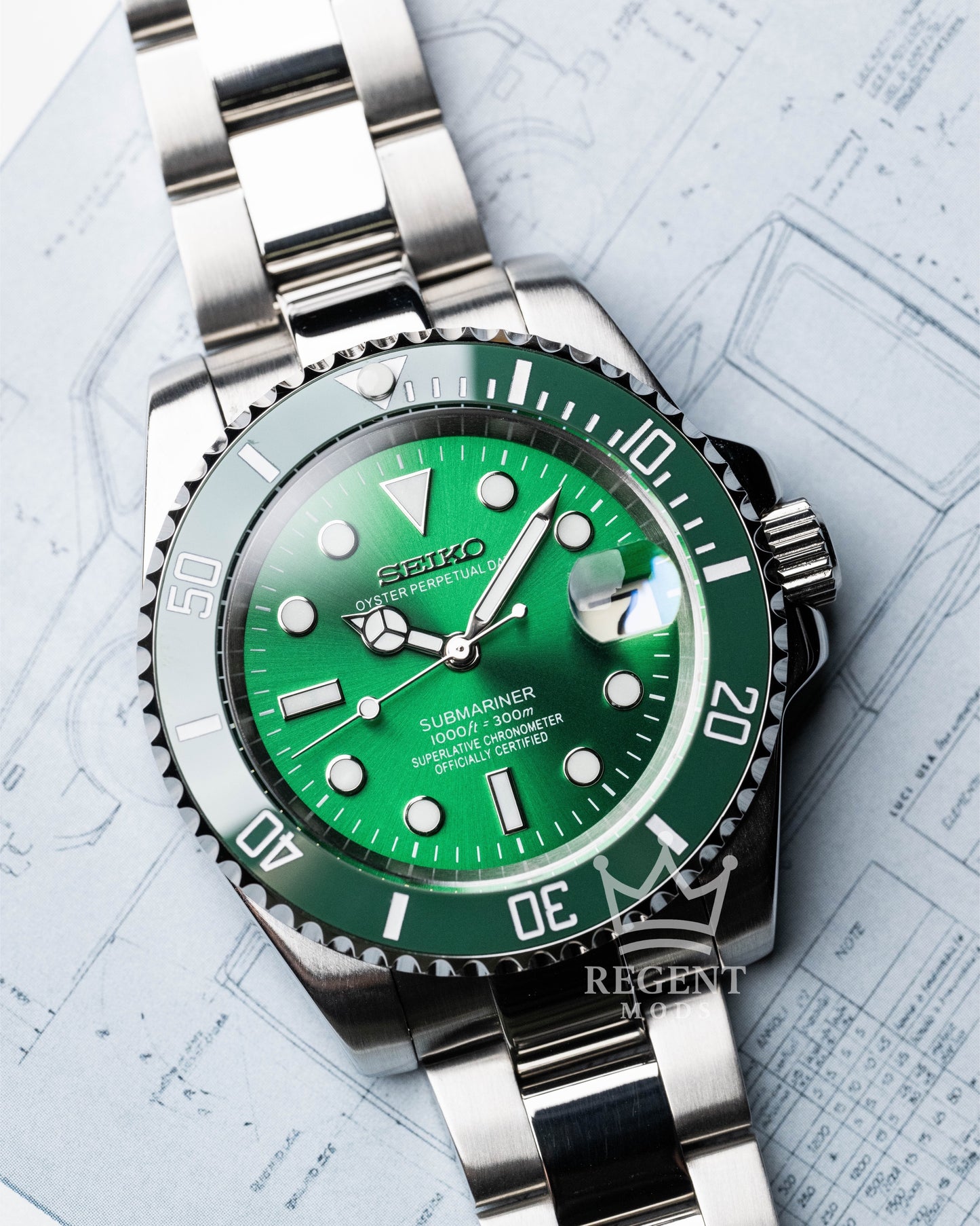 Seiko Mod Submariner Hulk Homage In Vibrant Green Dial And Bezel With Polished And Brushed Case
