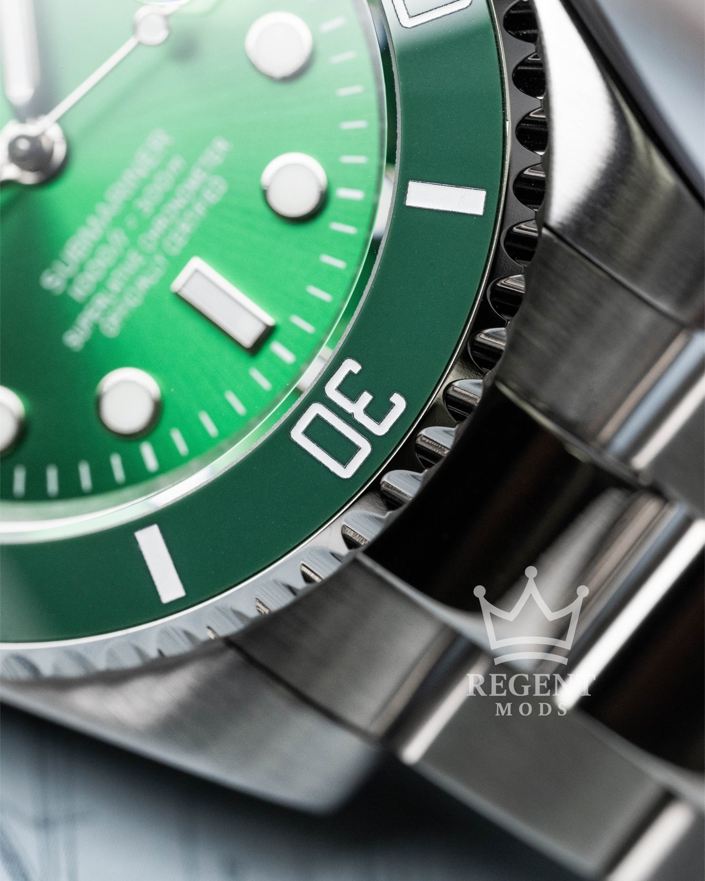 Seiko Mod Submariner Hulk Homage In Vibrant Green Dial And Bezel With Polished And Brushed Case