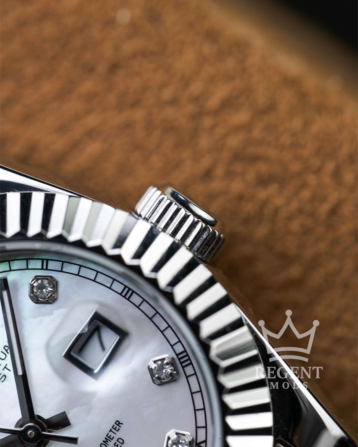Precision-Date Ladies | White Pearl Diamond