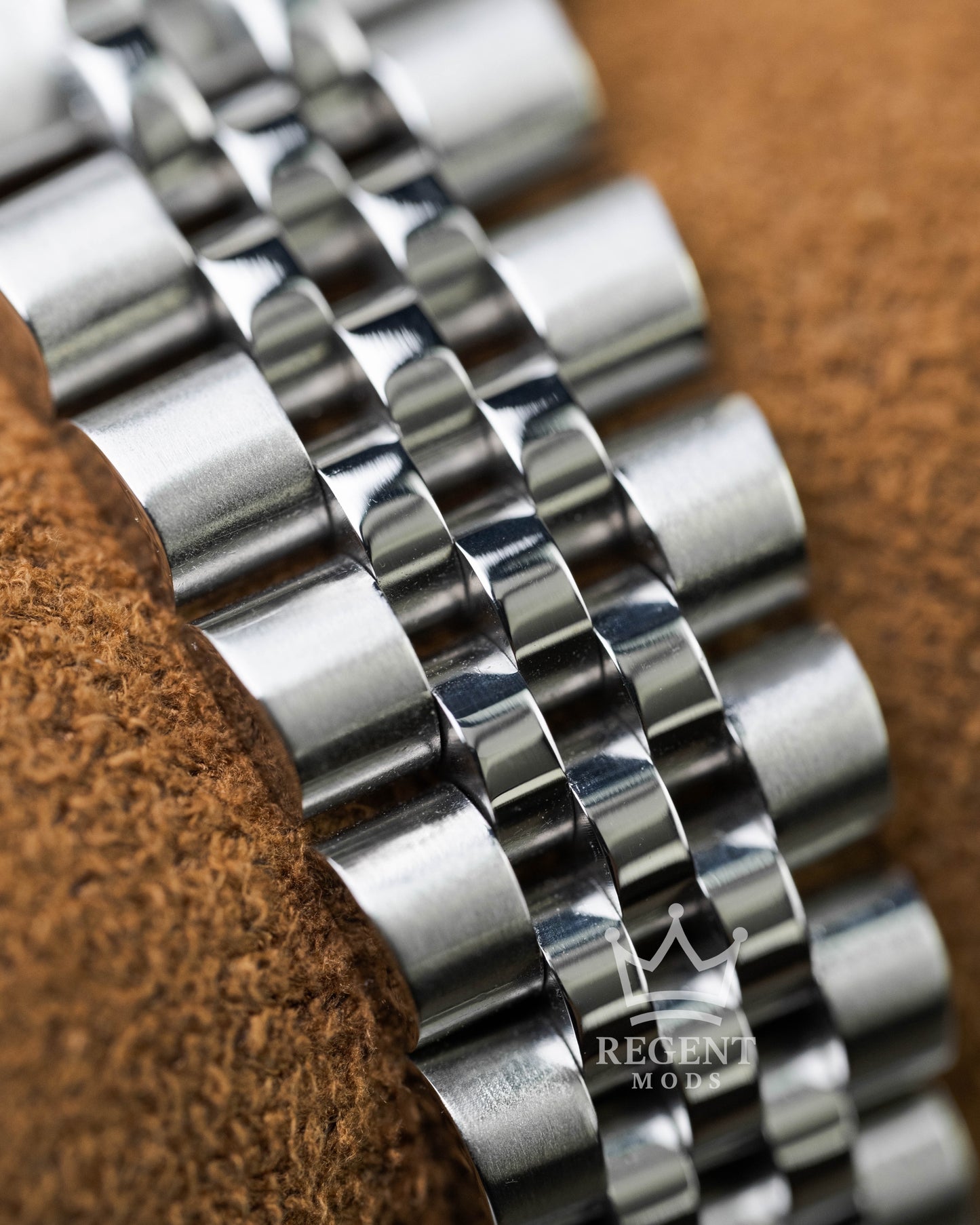 Precision-Date Ladies | White Pearl Diamond