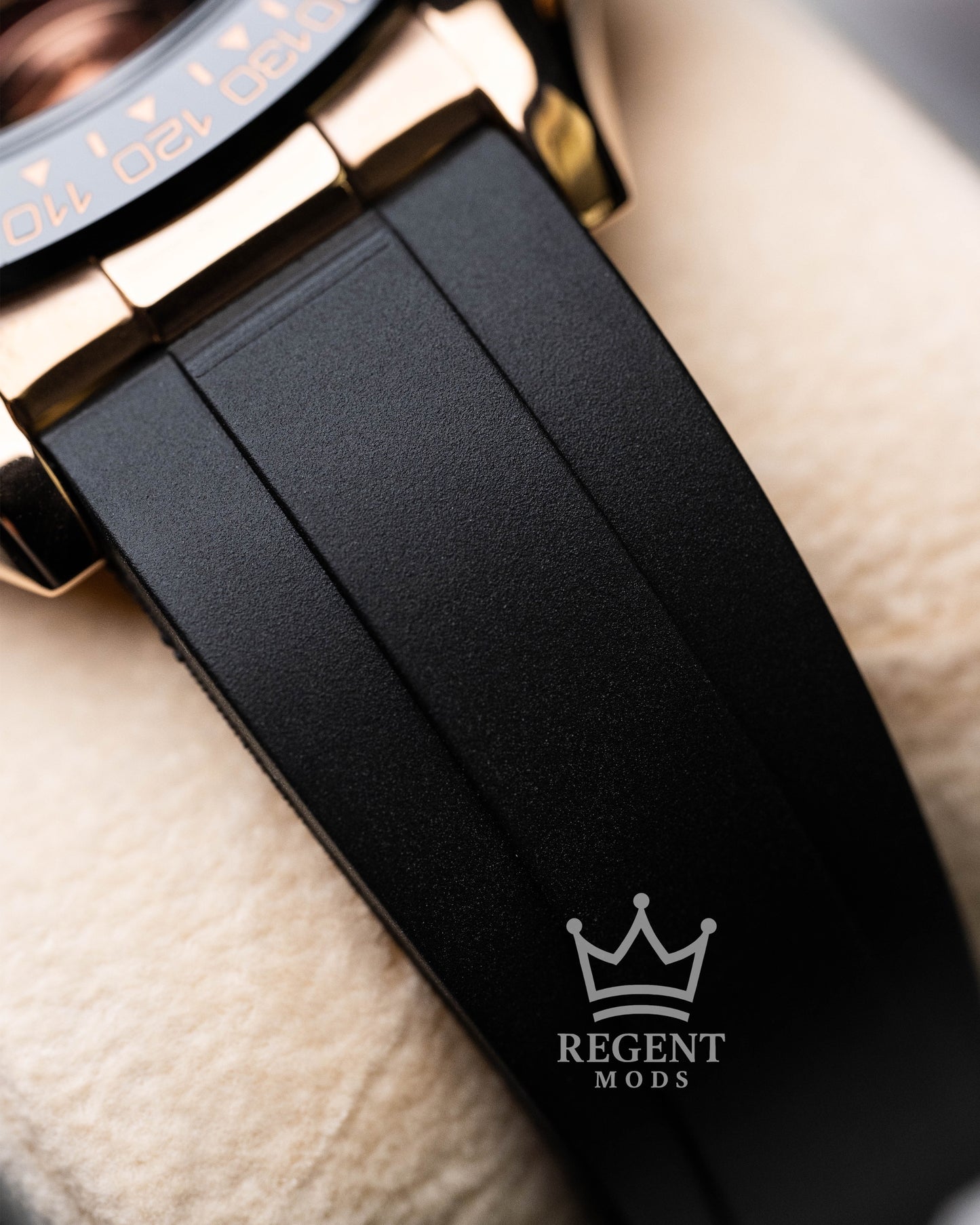 Racer | Rose Gold Arabic