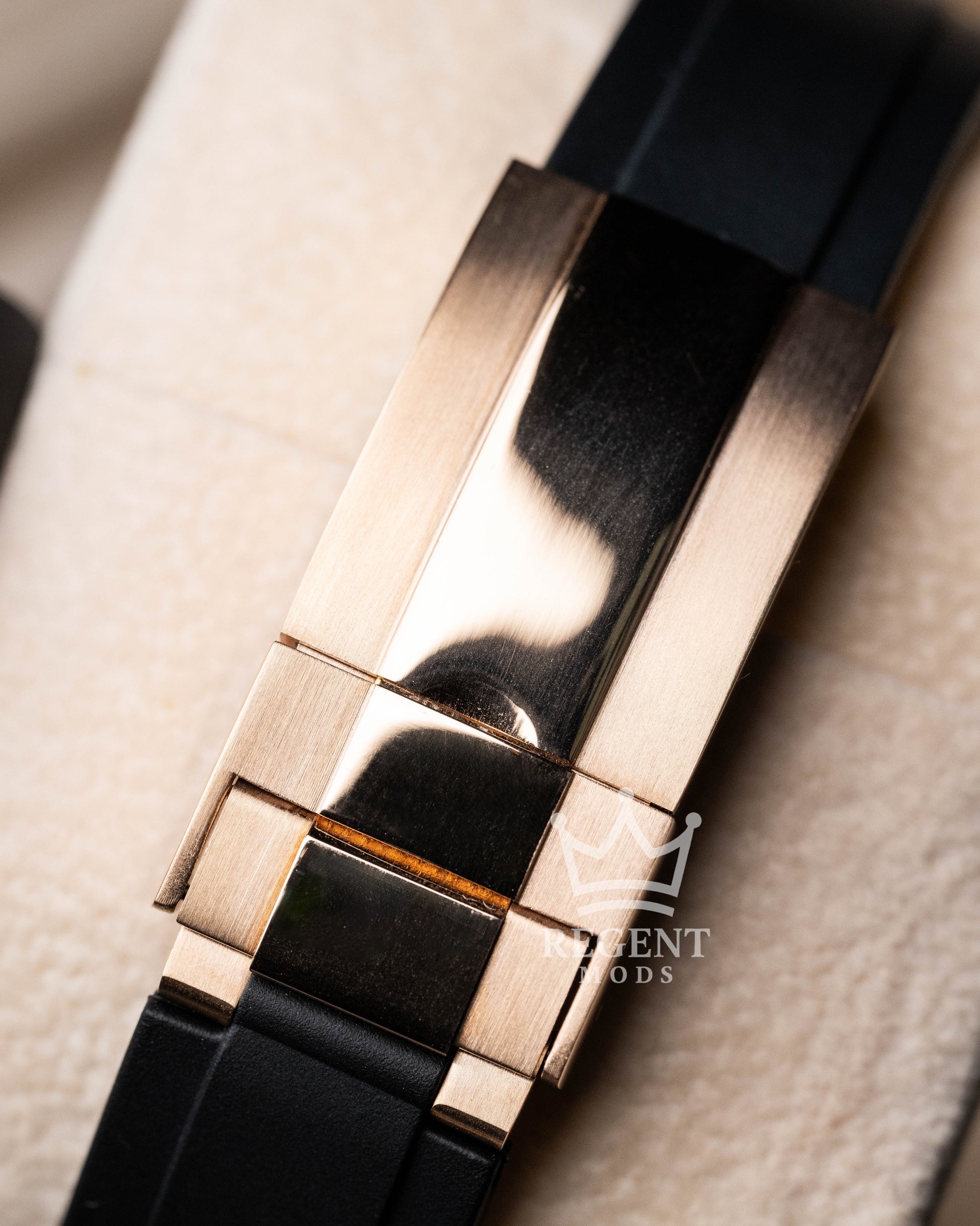 Rose Gold Clasp With Rubber Strap