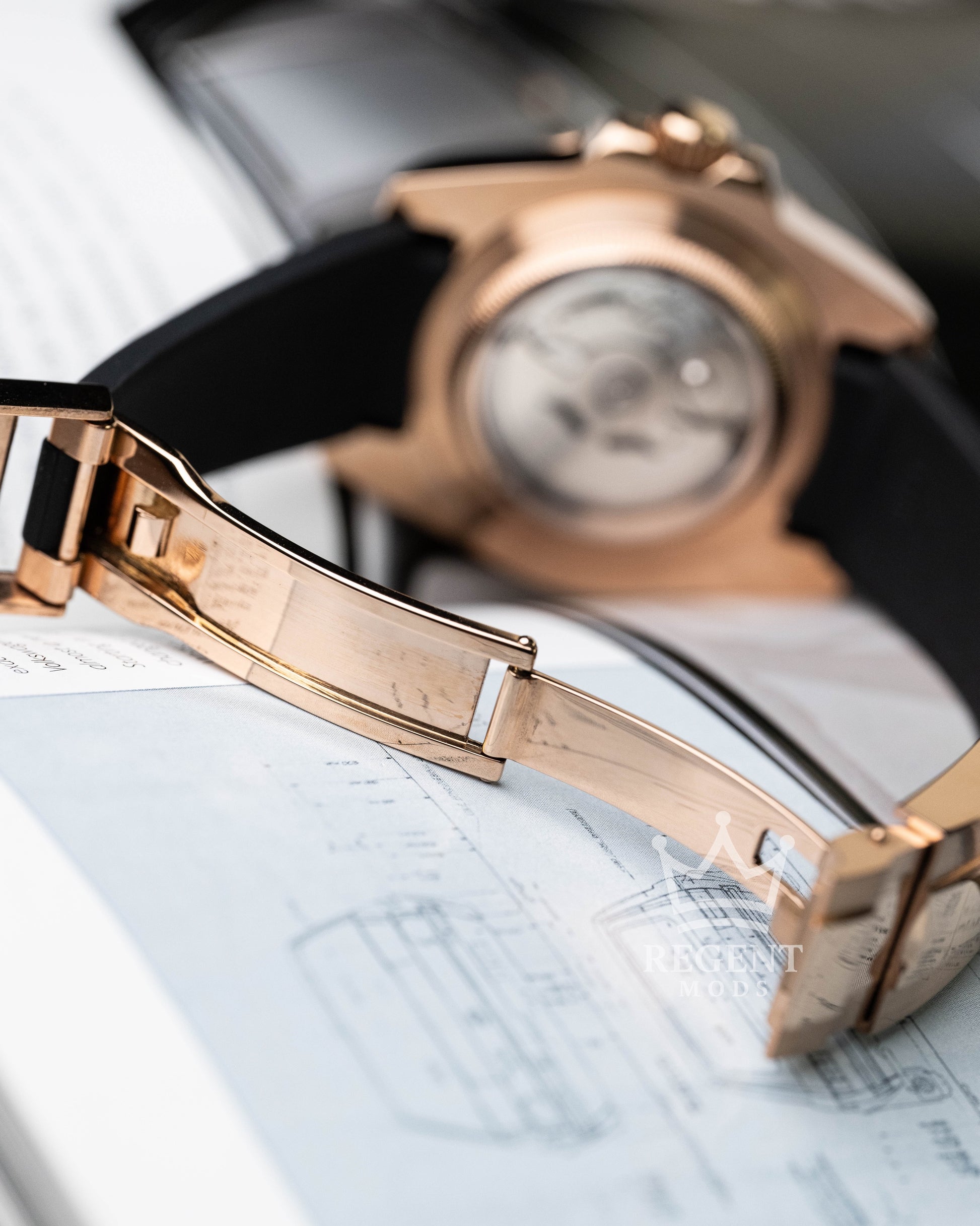 Seiko GMT-Master II Rootbeer Mod With Rose Gold Case, Black Dial, And Rubber Strap