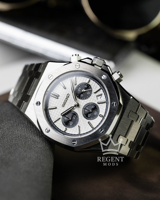 Seiko Royal Oak Seikoak AP Mod Chronograph Featuring White Panda Dial With Black Subdials And Brushed Steel Case And Integrated Bracelet