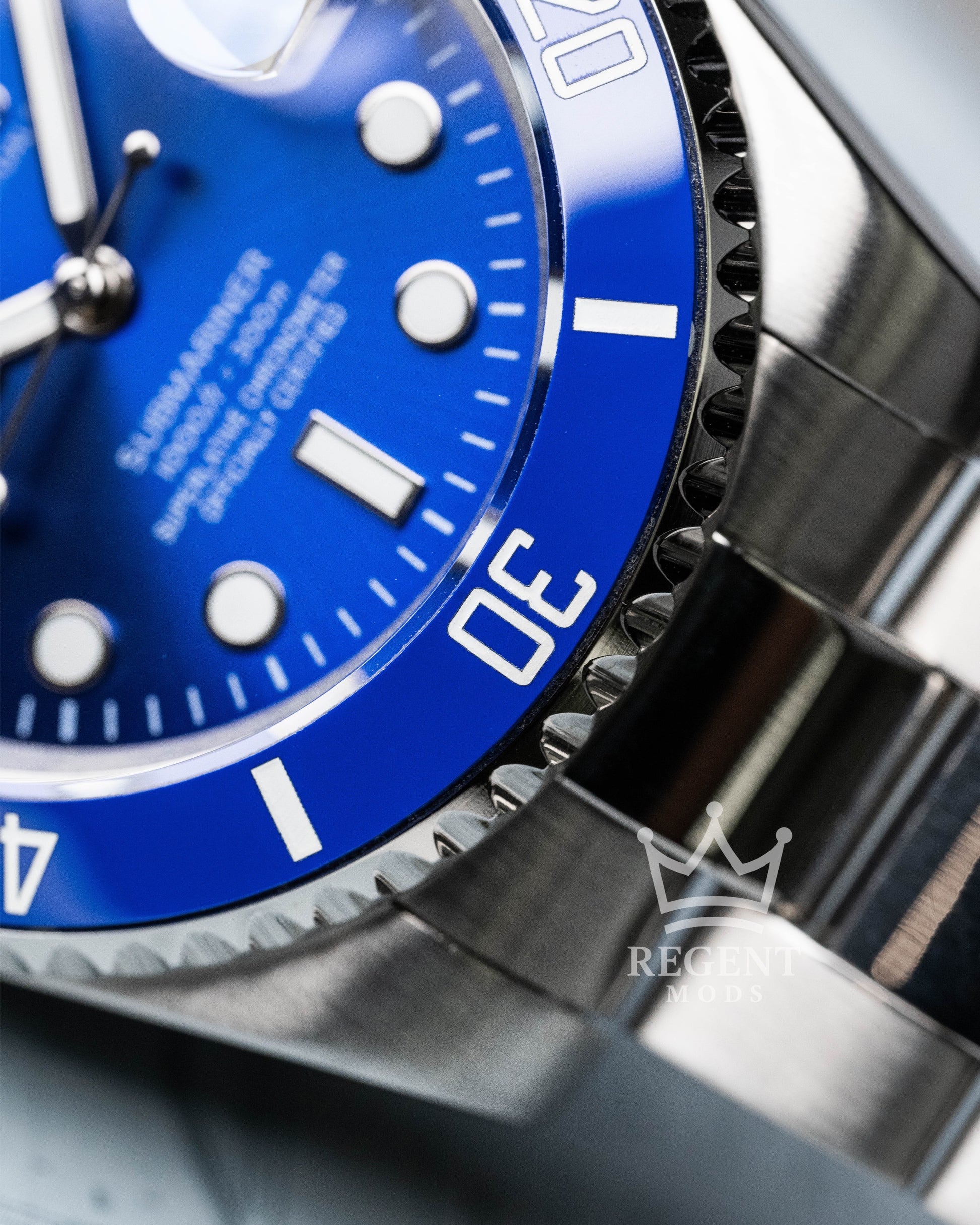 Seiko Mod Submariner Smurf In Sunburst Blue Dial With Matching Blue Bezel And Stainless Steel Bracelet