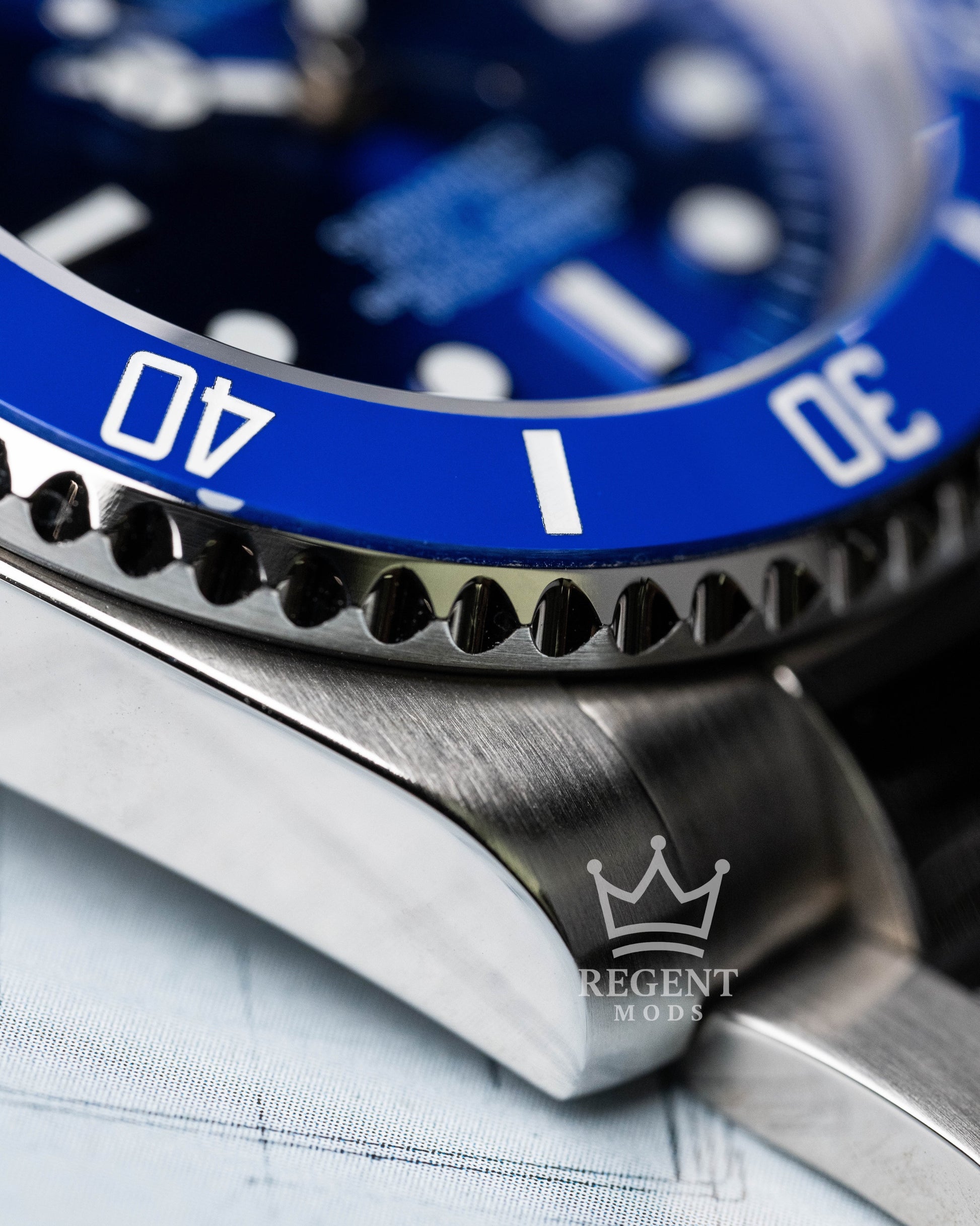 Seiko Mod Submariner Smurf In Sunburst Blue Dial With Matching Blue Bezel And Stainless Steel Bracelet