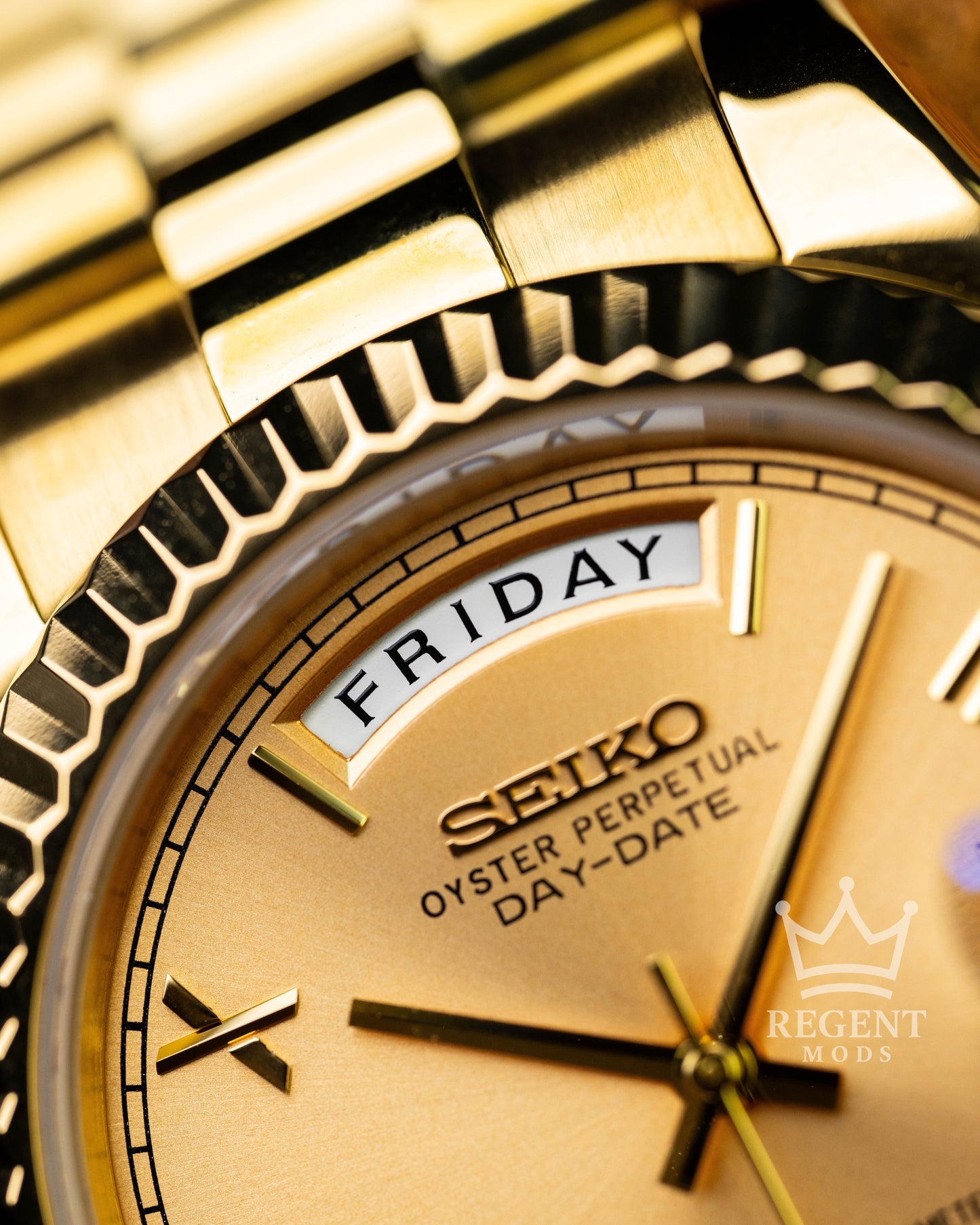The Executive | Gold